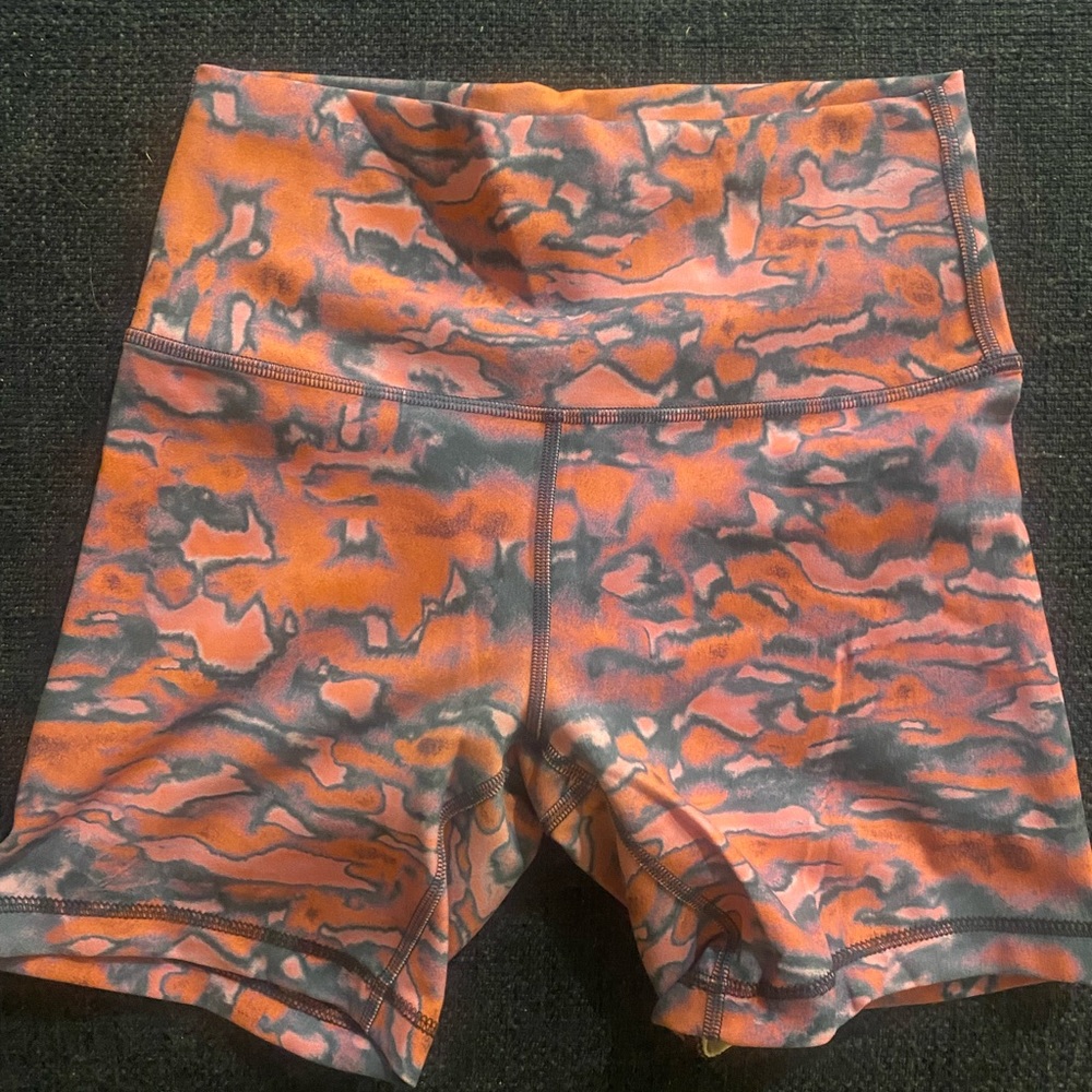 Lululemon Wunder Train Shorts. Size 6.